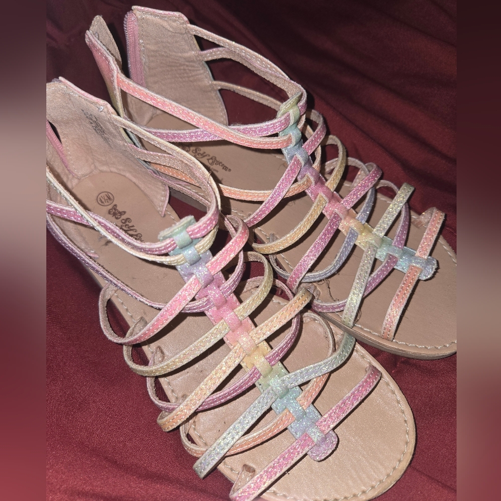 Girls sandals size 4.5